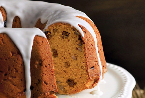 Pumpkin rum raisin cake